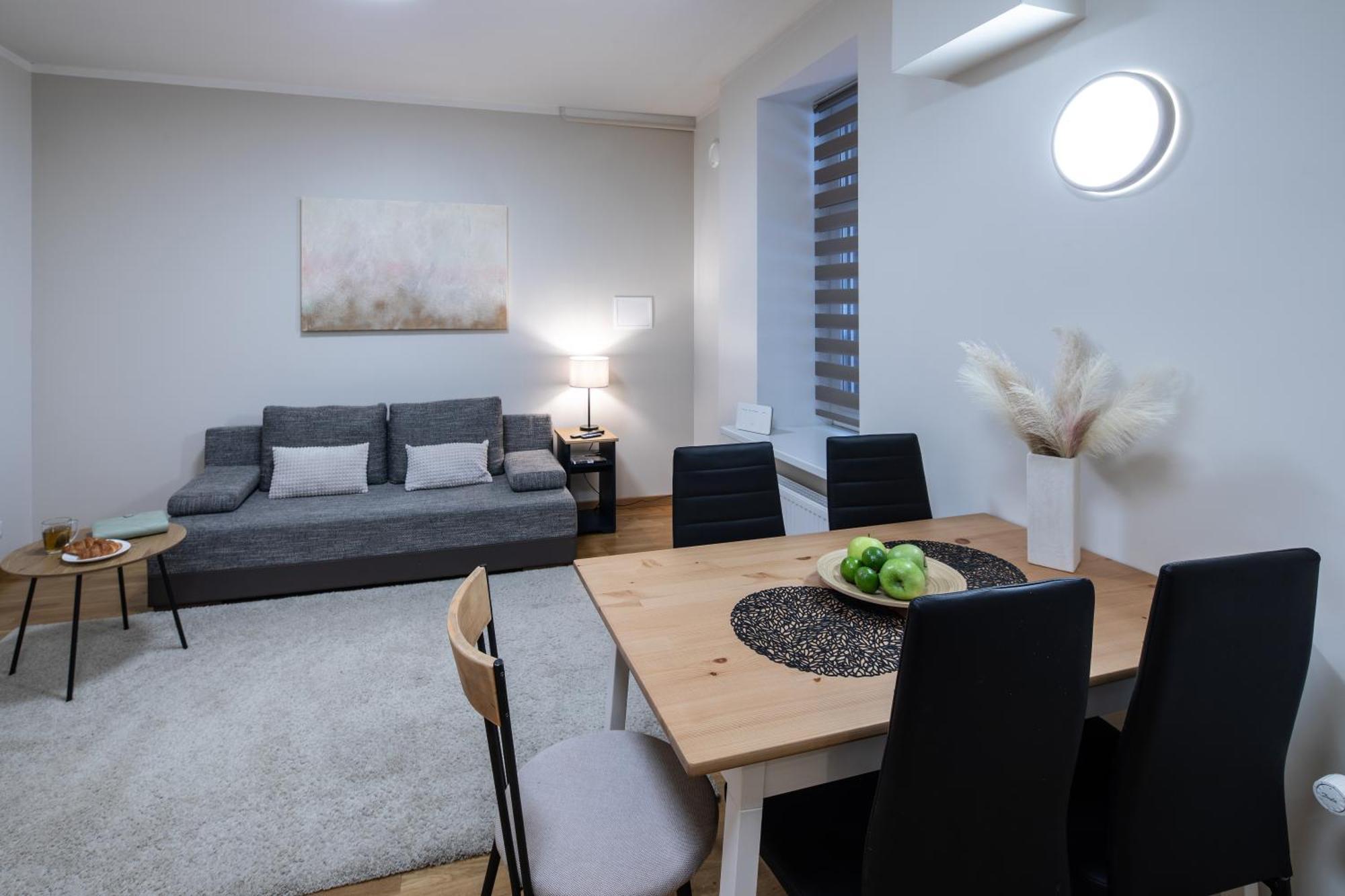 Riga Embassy Center Apartment With Parking Zewnętrze zdjęcie